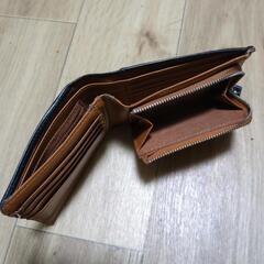 GLEVIO二つ折り財布　メンズの画像