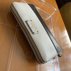 お値下げしました❗️　　ケイトスペード　バイカラー財布の画像