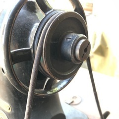 足踏み式アンティークミシン　の画像