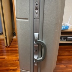 スーツケース　キャリーケースの画像