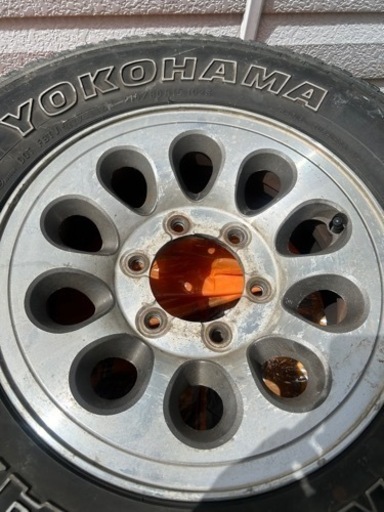 車のパーツ タイヤ、ホイール