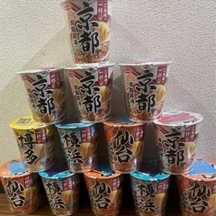 カップラーメン 大量の画像