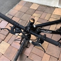 自転車 クロスバイクの画像