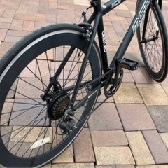自転車 クロスバイクの画像