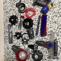 【分解清掃済】コードレス ダイソン 掃除機 V7（フィルター類は一部新品）の画像