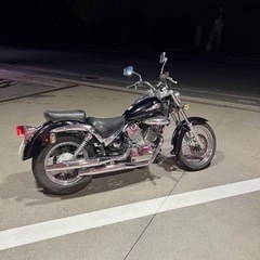 イントルーダーLC250の画像