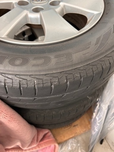 車のパーツ タイヤ、ホイール