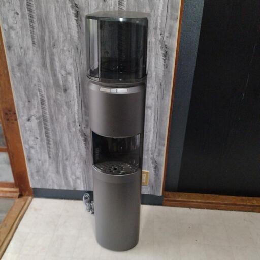 お取り引き完了❗⭐ウォーターサーバー美品・天然水未開封9.3L・２本付❗