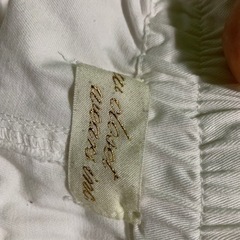 白　ズボンの画像