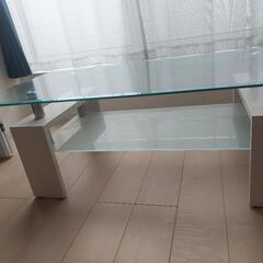ガラステーブルの画像