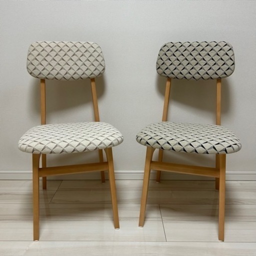 新品ホヤホヤ　LOOMIS CHAIR  2脚セット
