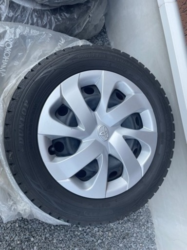 車のパーツ タイヤ、ホイール