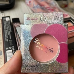 クリームアイシャドーとチーク＋オマケリップの画像