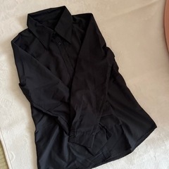 GU シャツ（黒）Mサイズ