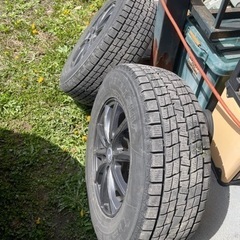 車のパーツ タイヤ、ホイール