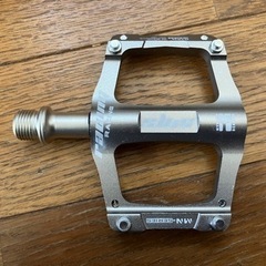 自転車ペダルの画像