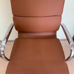 オフィスチェア 椅子 チェア 事務椅子 ベージュ キャスター付の画像