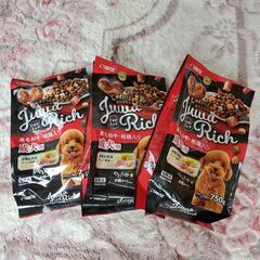 ドッグフード未開封「じゅわリッチ 黒毛和牛・地鶏入り 成犬用 7...