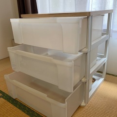 タンス（プラスチック製）