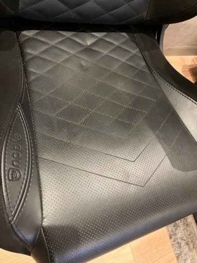 Noble chairs ゲーミングチェアEPIC