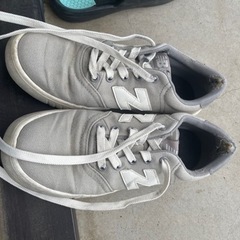 靴 スニーカー New Balance 24.0