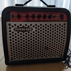 アンプ