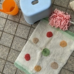 お風呂椅子、マット　、はたき