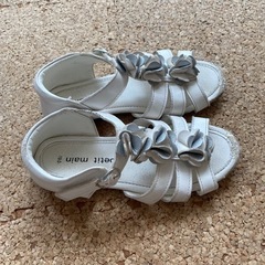 【お取引中】プティマイン　フリルサンダル　の画像