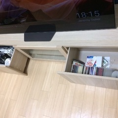 土日祝引き取りのみ！4/29(月)22時までの引き取りは7万円！SONY BRAVIA KJ-65A8F有機EL テレビ　ソニー　ブラビア　65型　65インチ　2018年製　リモコンあり　IKEA イケア　テレビ台付の画像