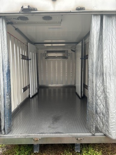 商談中　
コンテナ倉庫　断熱材入り　バイクガレージ　隠れ家