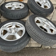 車のパーツ タイヤ、ホイールの画像