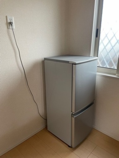 冷蔵庫　SHARP