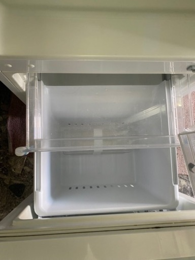 北九州市内配送可能　保証付き　HERBRelax（ハーブリラックス） YRZ-F15E1(W) 2ドアノンフロン冷凍冷蔵庫(156L・右開き) ホワイト