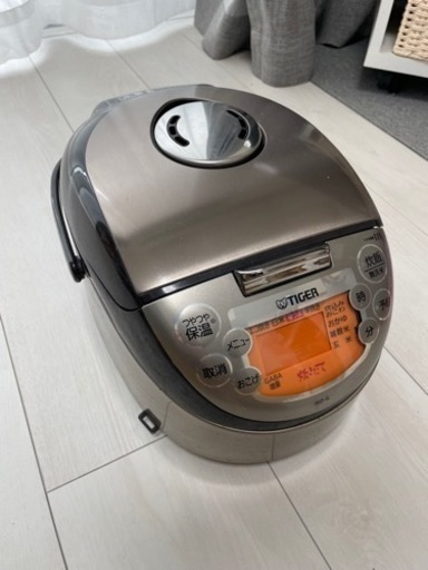 炊飯器　TIGER JKO-G型