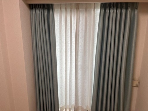 高級カーテン、レース、ブラインド