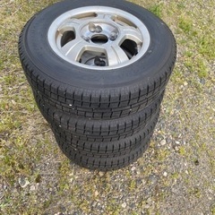 車のパーツ タイヤ、ホイール