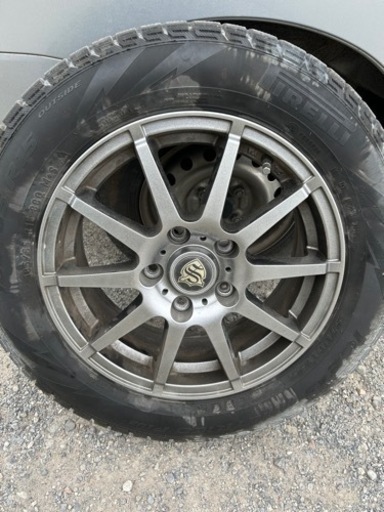 車のパーツ タイヤ、ホイール