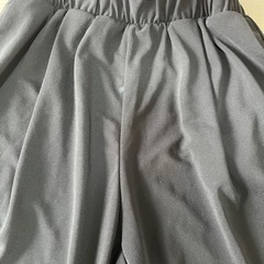 UNIQLO サルエルパンツ Sサイズの画像
