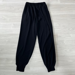 UNIQLO サルエルパンツ Sサイズの画像
