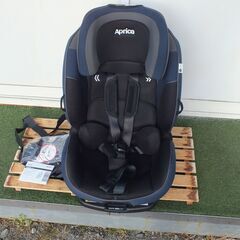 Aprica formfit チャイルド＆ジュニアシートForm...