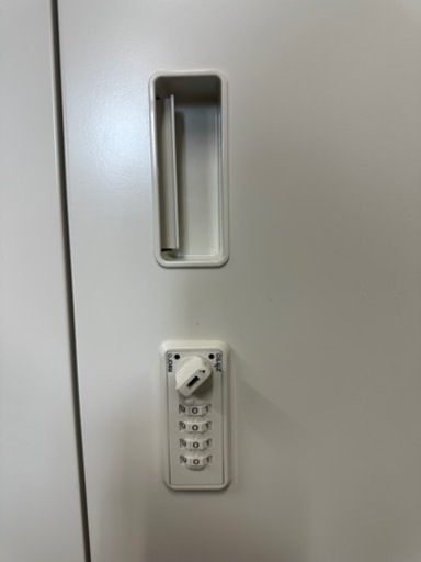 ダイヤル錠　書庫上下セット イトーキ　幅90 奥45 高さ214cm　シンラインキャビネット　HTM-109HSL-W9