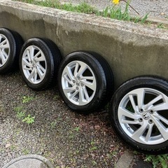 車のパーツ タイヤ、ホイール