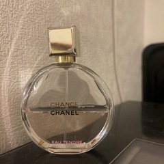 シャネルChanceオードトワレandレディース服、バッグなど4...