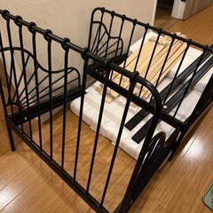IKEA　ミンネン　伸張式ベッドフレームの画像