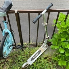 18インチ一輪車とキックボード