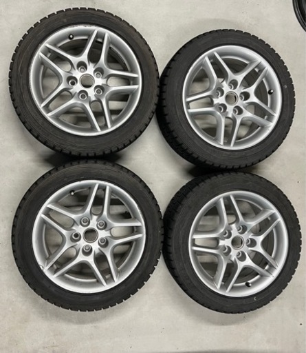 車のパーツ タイヤ、ホイール