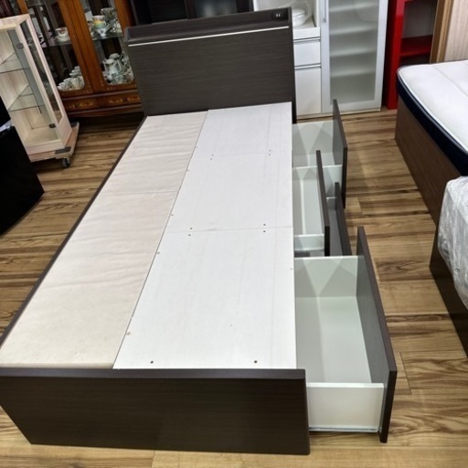 決まり　ニトリ　収納付き　シングルベッド　フレーム家具 ベッド シングルベッド