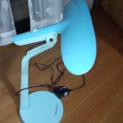 デスクライト パナソニック製 LEDの画像