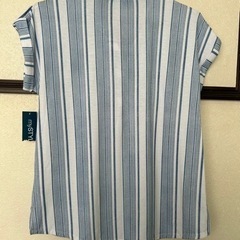 【新品タグ付】ノースリーブシャツの画像