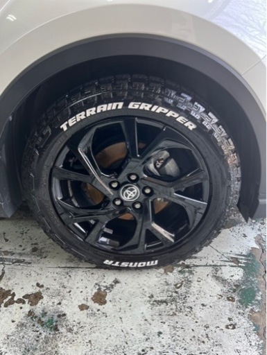車のパーツ タイヤ、ホイール